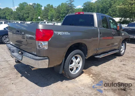 2008 Toyota Tundra Base 5.7L V8/Sr5 5.7L V8 z USA, uszkodzony, nr VIN 5TFBV54158X067111